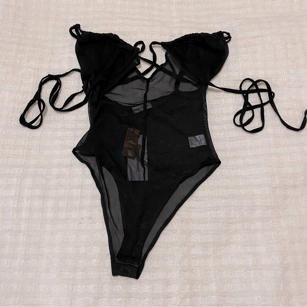 Iamnotbasic Tullia black bodysuit